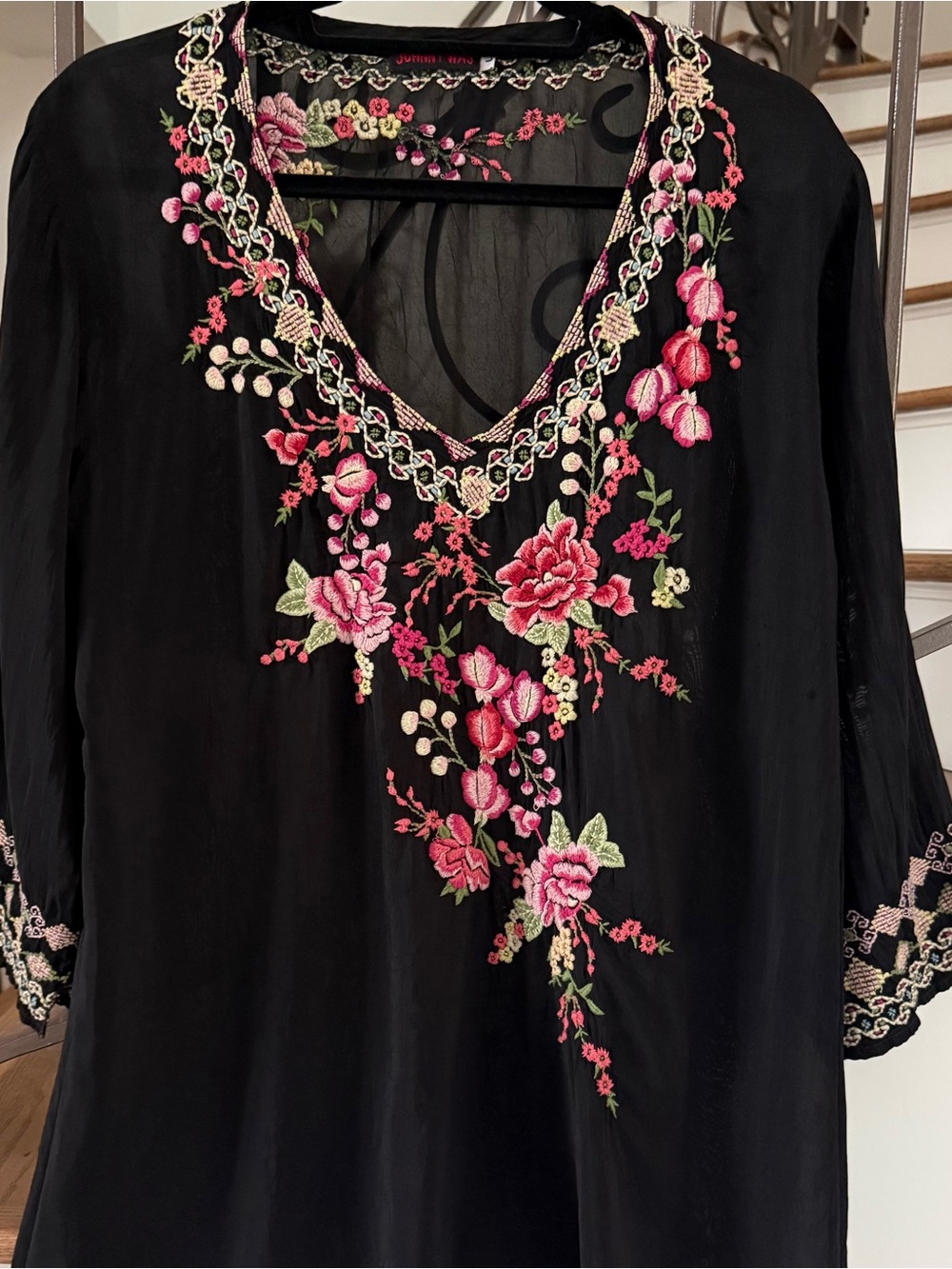 Gorgeous Black Floral Johnny Was 100% Rayon Embroidered V-Neck Women's Top